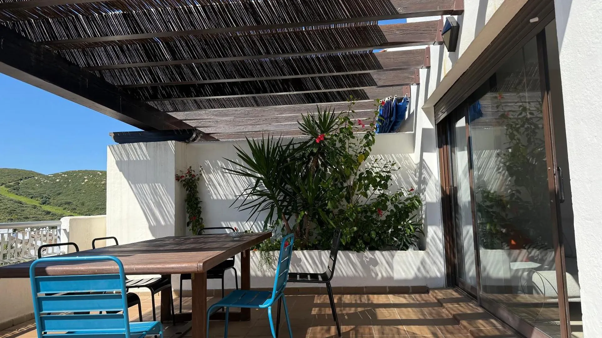 Shanti Sea View Apartment Alcaidesa