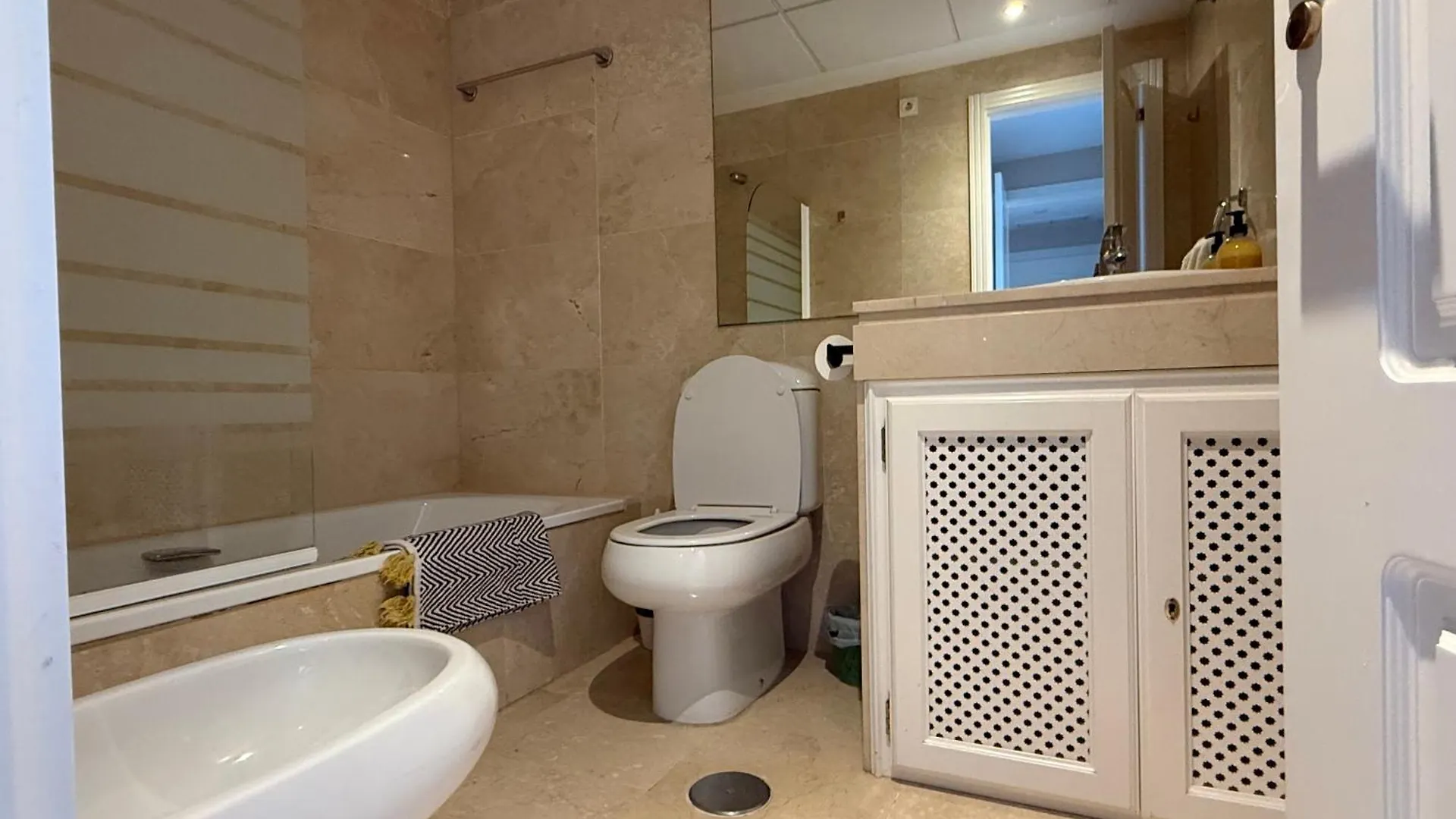 Shanti Sea View Apartment Alcaidesa Spain