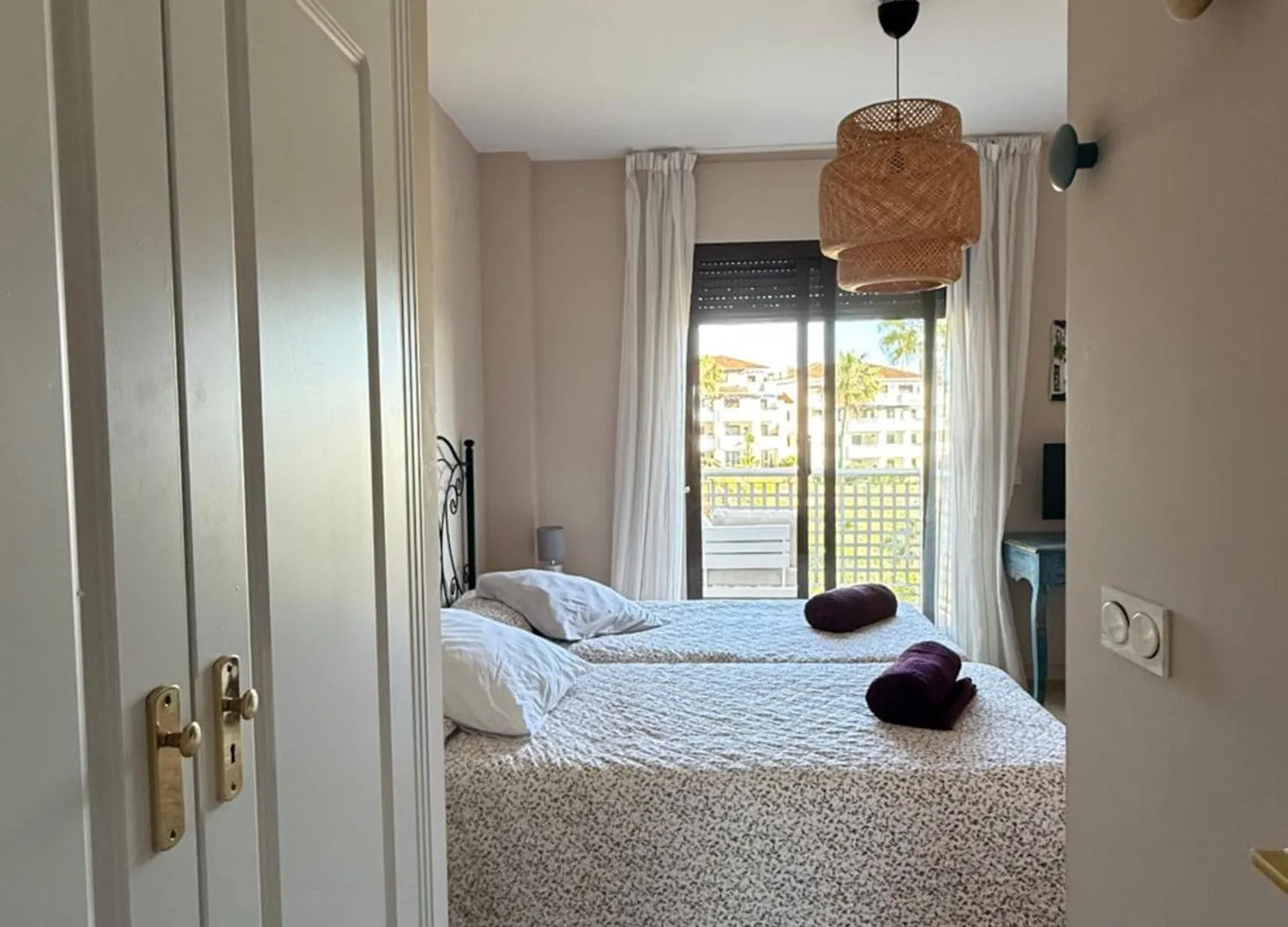 Shanti Sea View Apartment Alcaidesa